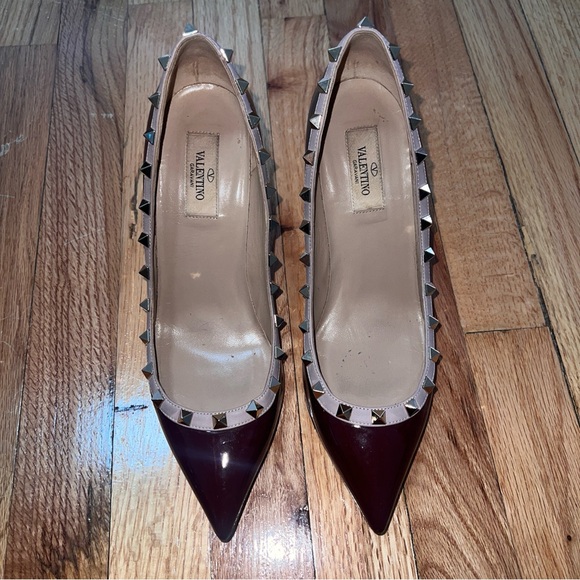 Valentino Burgundy Patent Leather Rockstud Pointed Pumps Size 39 1/2